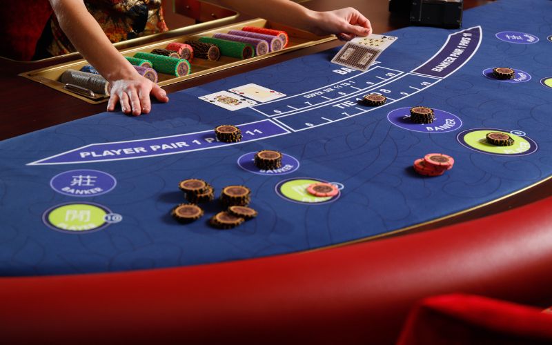 hướng dẫn cách chơi Baccarat dễ hiểu