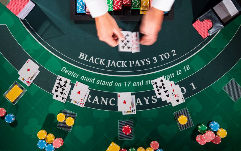 bàn chơi Blackjack hiện đại